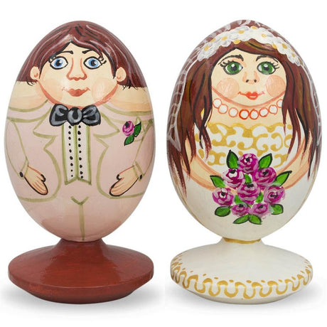 Wood Set of 2 Bride and Groom Wedding Wooden Figurines in Multi color Oval