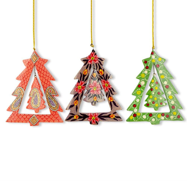 3 Spinning Christmas Tree Wooden Ornaments in Multi color, Triangle shape