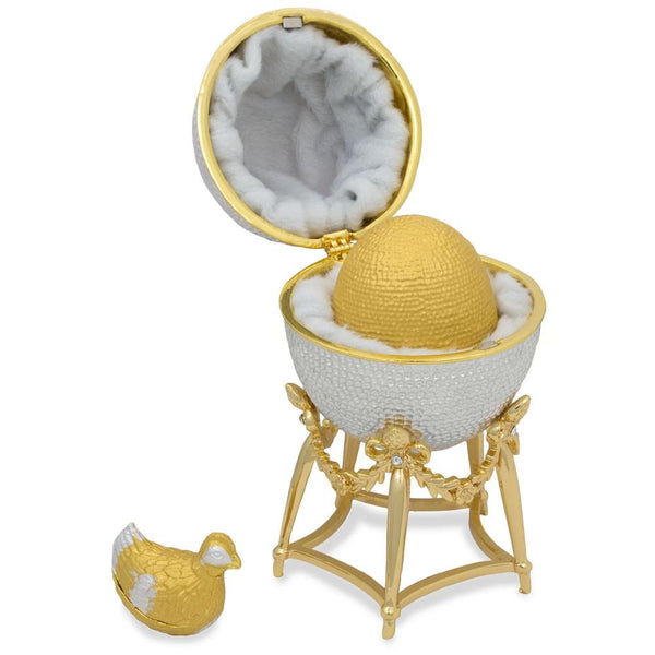 1885 The Hen Royal Egg in Gold color, Oval shape