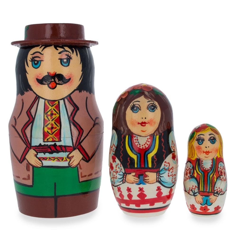 Set of 3 Ukrainian Hutsuls Family Wooden Nesting Dolls 4.5 Inches in Multi color