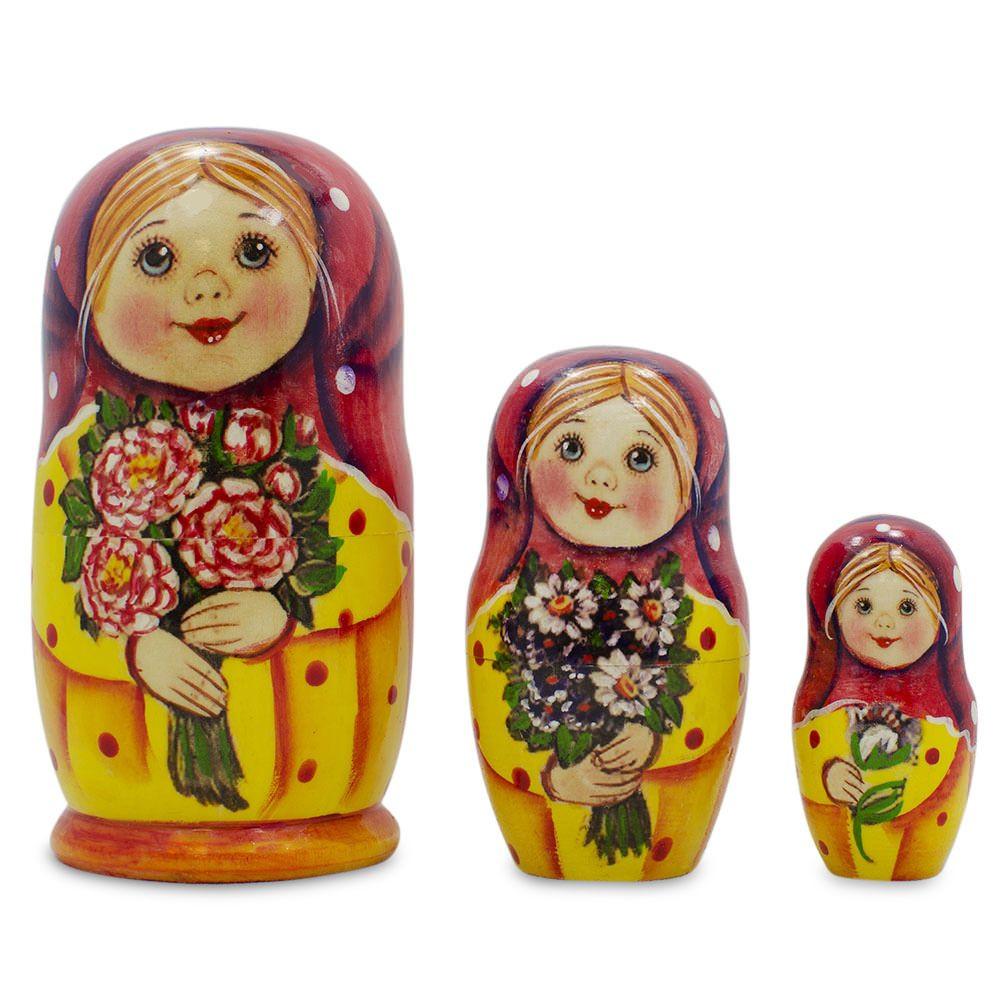 Set of 3 Girls with Flower Bouquet  Nesting Dolls 4.25 Inches in Multi color