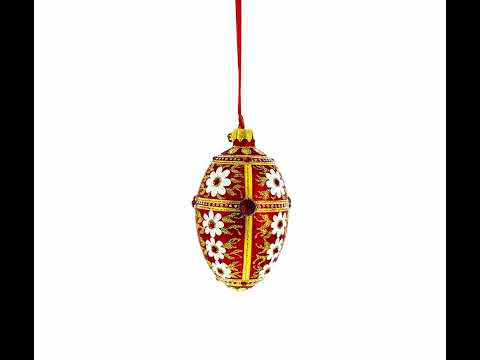 Weiße Blüten auf rotem und goldenem Glasei-Ornament, 10 cm