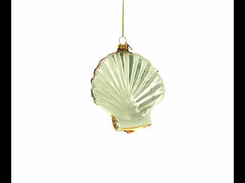 Funkelnde Muscheln als Weihnachtsschmuck aus Glas