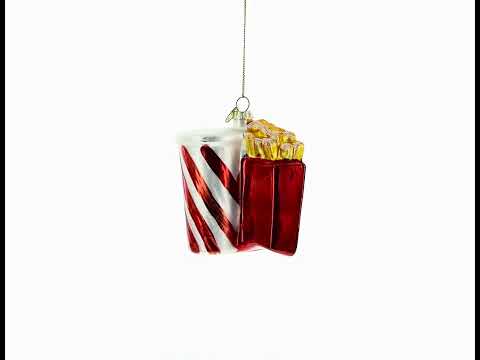 Weihnachtsschmuck aus Glas, der an ein Fast-Food-Menü erinnert