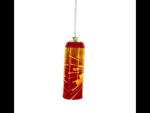 Weihnachtsschmuck aus Glas, bestehend aus einer Energy-Drink-Dose, ist ein echter Hingucker.