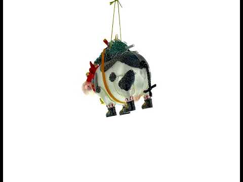 Kuh trägt Baum Glas-Weihnachtsornament