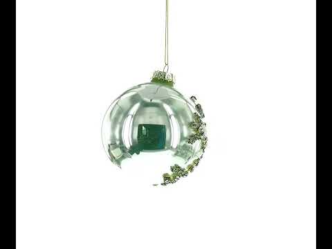 Silberne Glitzer-Schneeflocken-Glaskugel als Weihnachtsschmuck
