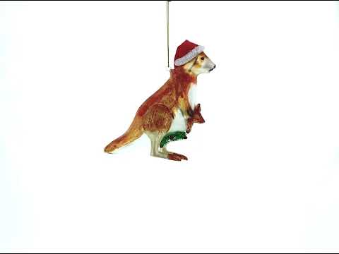 Känguru mit Weihnachtsmütze und Jungtier als Glas-Weihnachtsornament