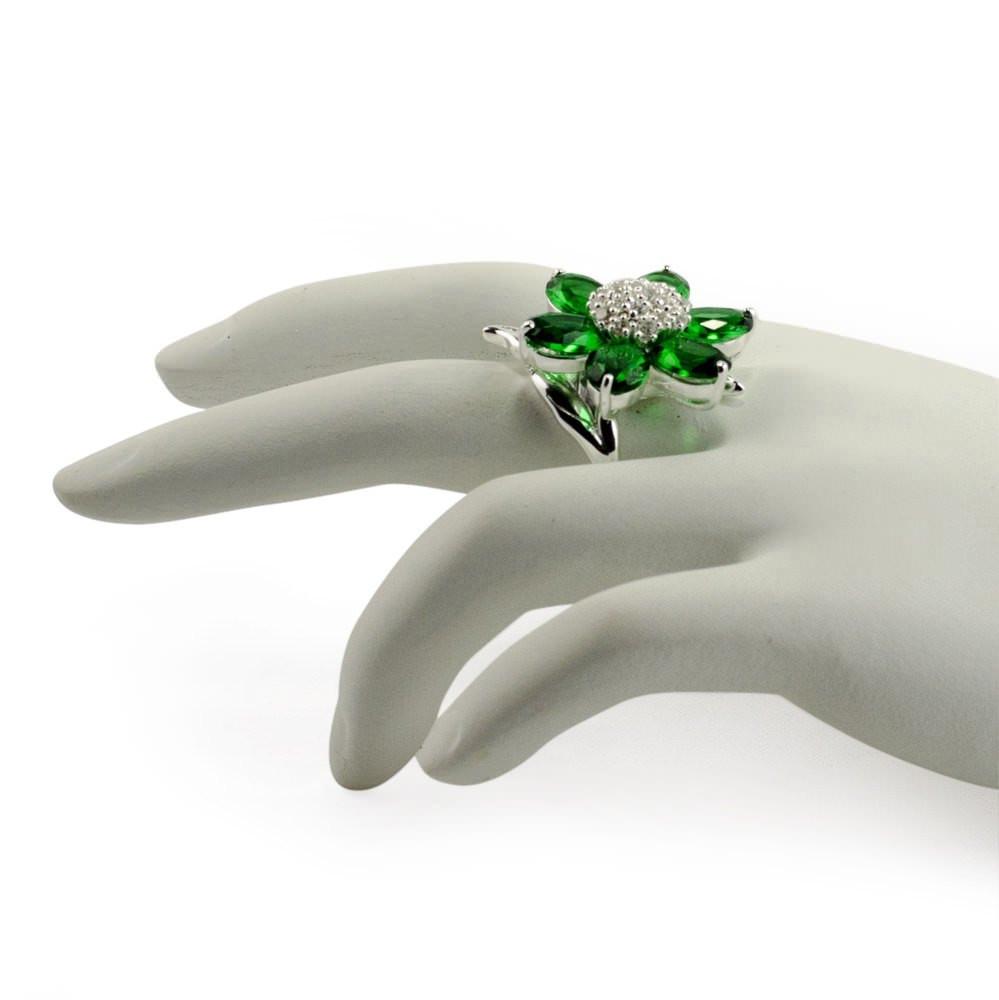 Forest Green Flower Sterling Silver Ring (Size 8) , dimensions in inches: 1.1 x  x
